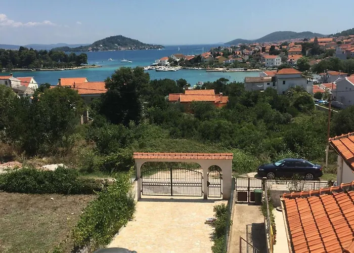 With Parking Space Preko, Ugljan - 23327 Apartment