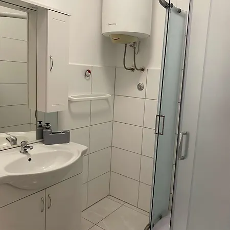 With Parking Space Preko, Ugljan - 23327 Preko