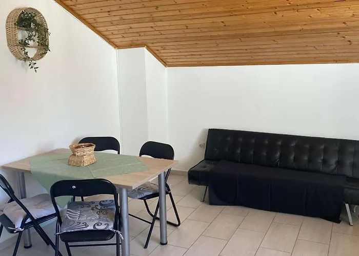 With Parking Space Preko, Ugljan - 23327 Preko