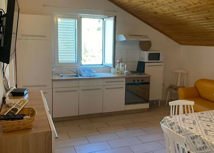 With Parking Space Preko, Ugljan - 23327