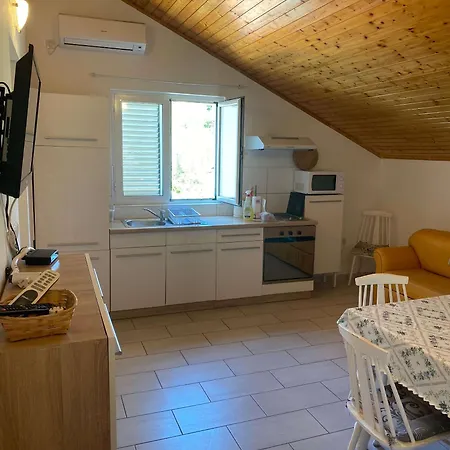 With Parking Space Preko, Ugljan - 23327