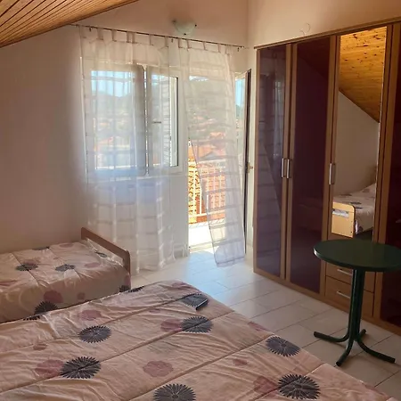 With Parking Space Preko, Ugljan - 23327 Apartment *